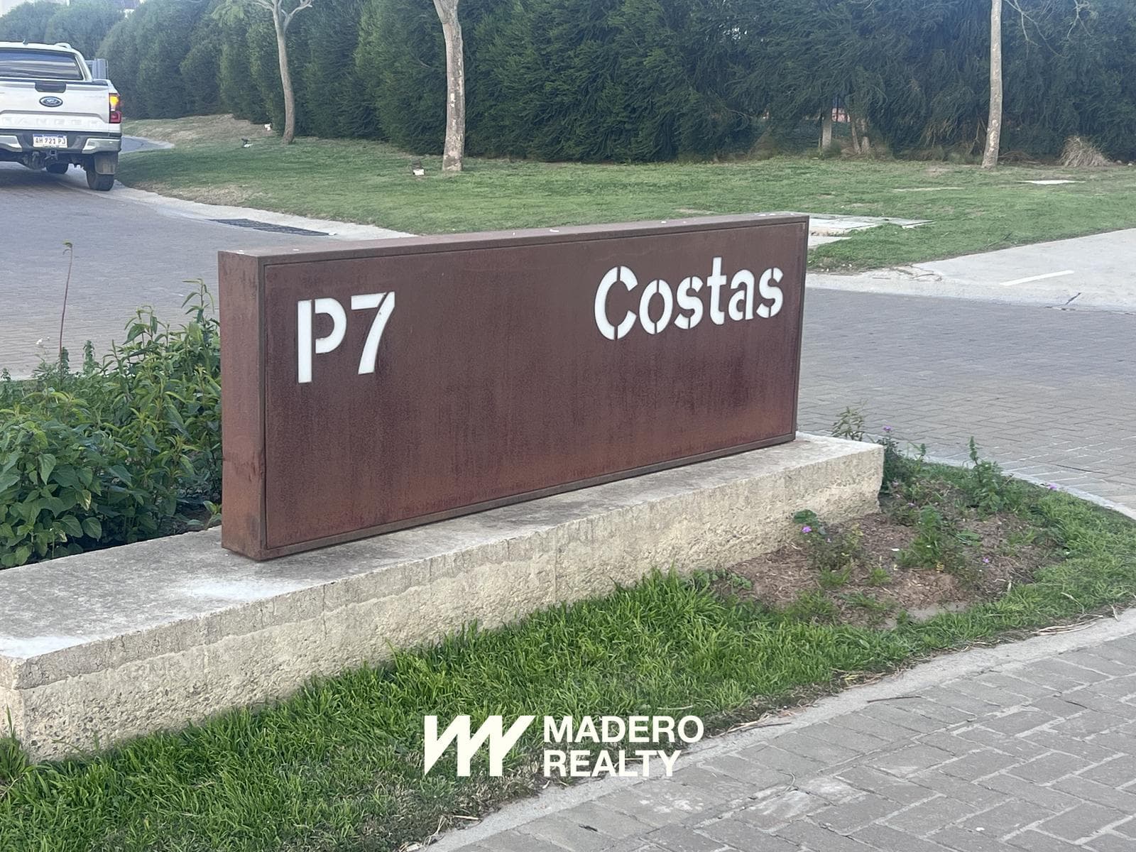 Puertos del lago, Costas